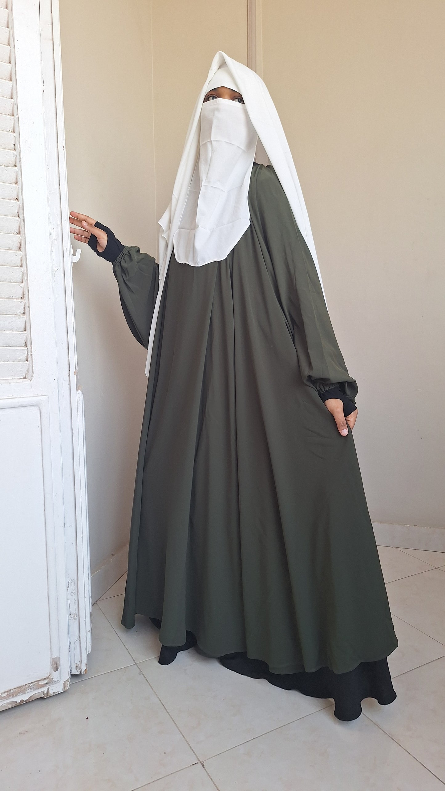 Abaya rose matou