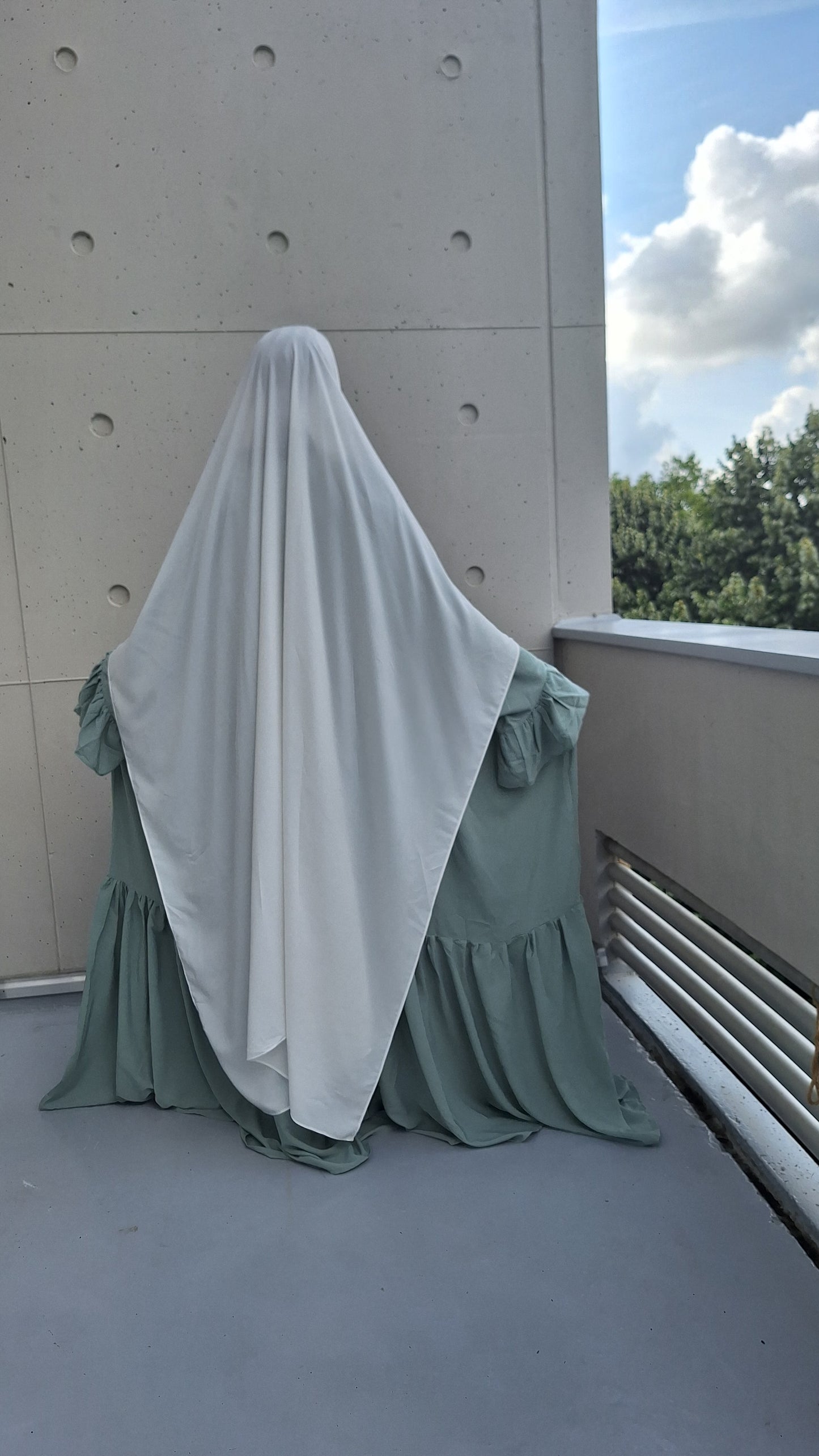 Max khimar